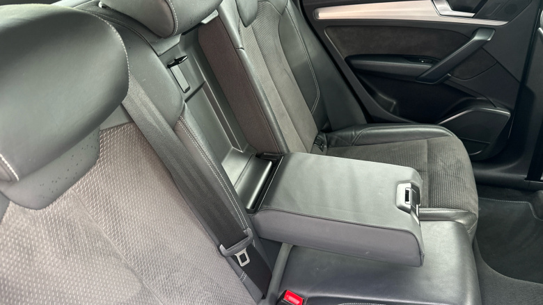 Audi Q5 40 TDI Quattro S Line 5dr S Tronic Diesel Estate